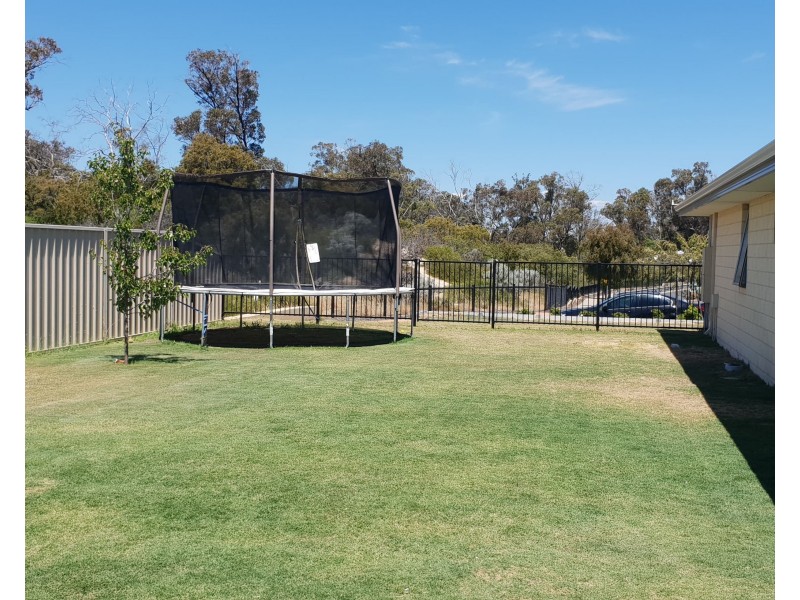 14 Killerby Drive, Dalyellup WA 6230