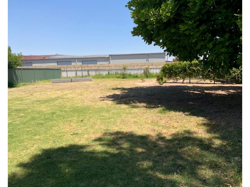 3 Herbert Road, East Bunbury WA 6230