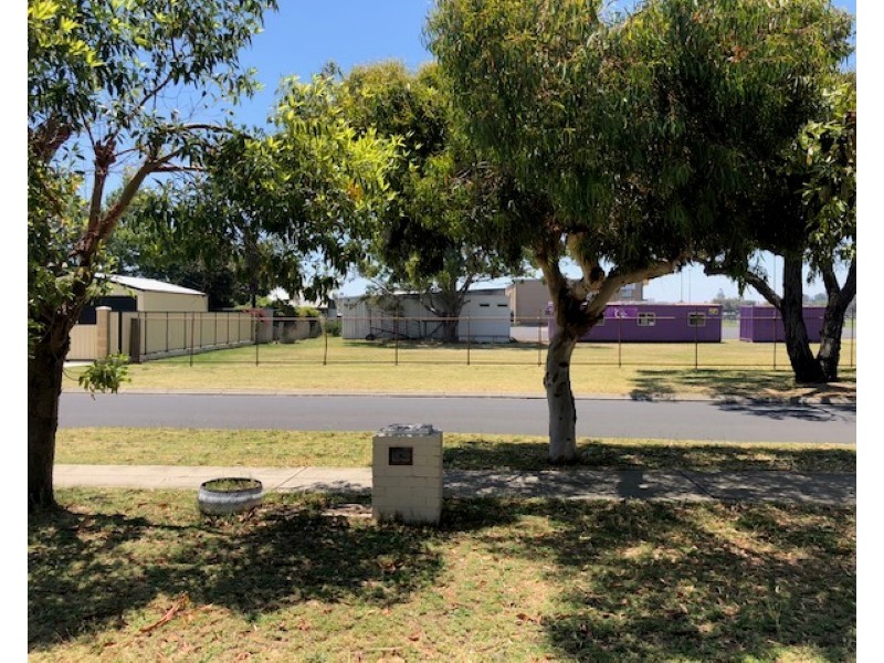 3 Herbert Road, East Bunbury WA 6230