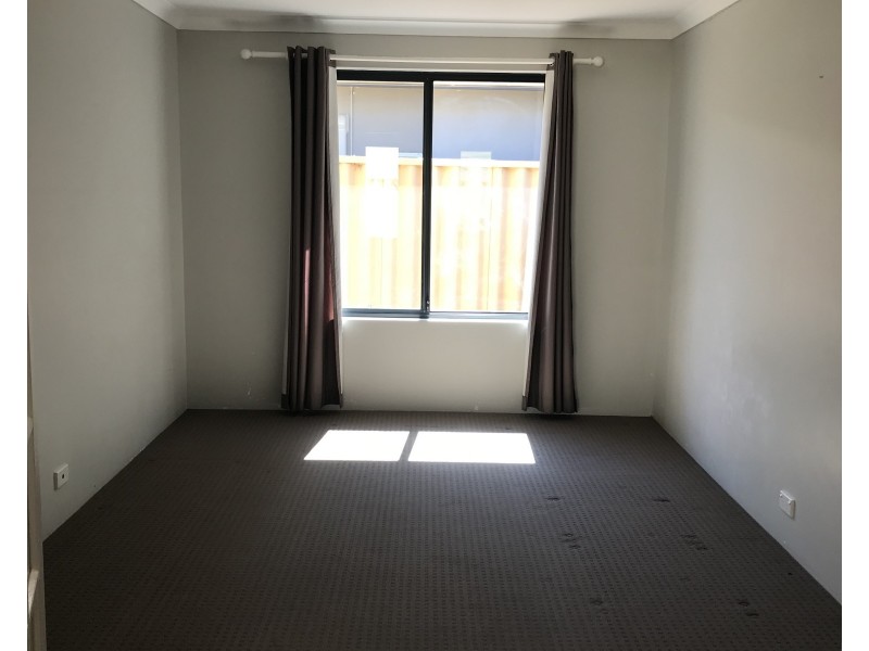 12 Seguret Parkway, Yalyalup WA 6280