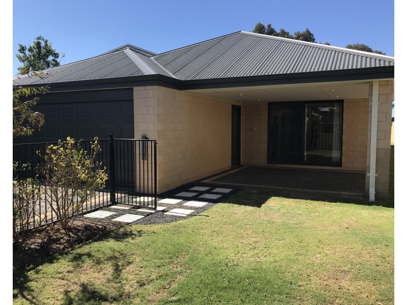 12 Seguret Parkway, Yalyalup WA 6280