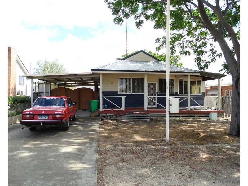 40 Hands Avenue, Carey Park WA 6230
