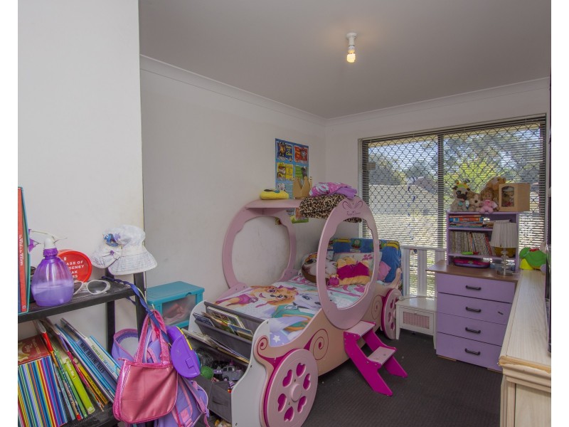 14 Whitley Place, Withers WA 6230