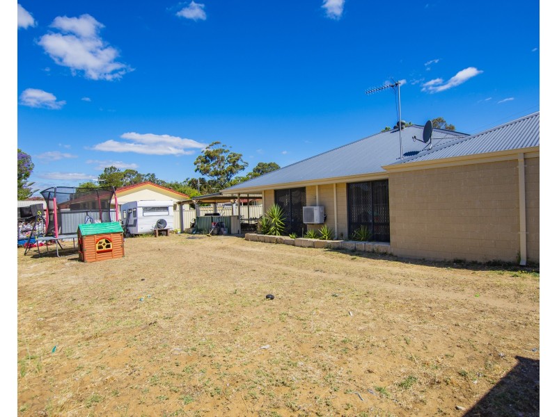 14 Whitley Place, Withers WA 6230