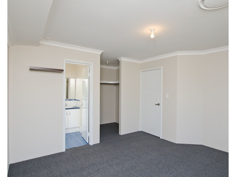 9 Chamberlain Grove, Millbridge WA 6232