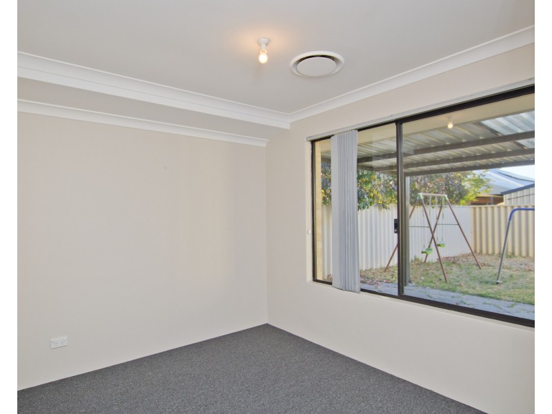 9 Chamberlain Grove, Millbridge WA 6232