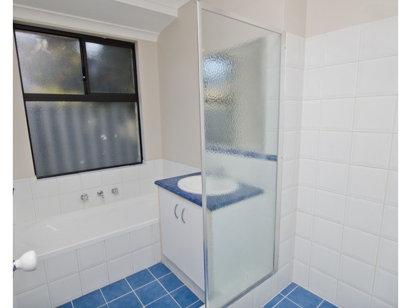 9 Chamberlain Grove, Millbridge WA 6232