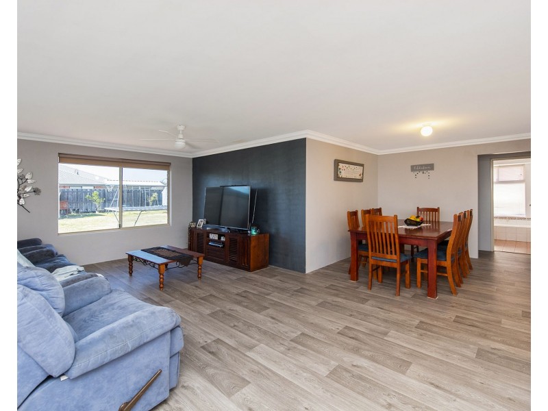 62 Macquarie Drive, Australind WA 6233
