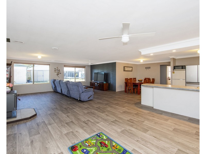 62 Macquarie Drive, Australind WA 6233