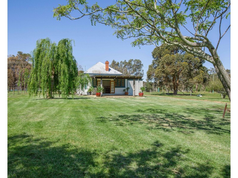 159 Capel Drive, Capel WA 6271