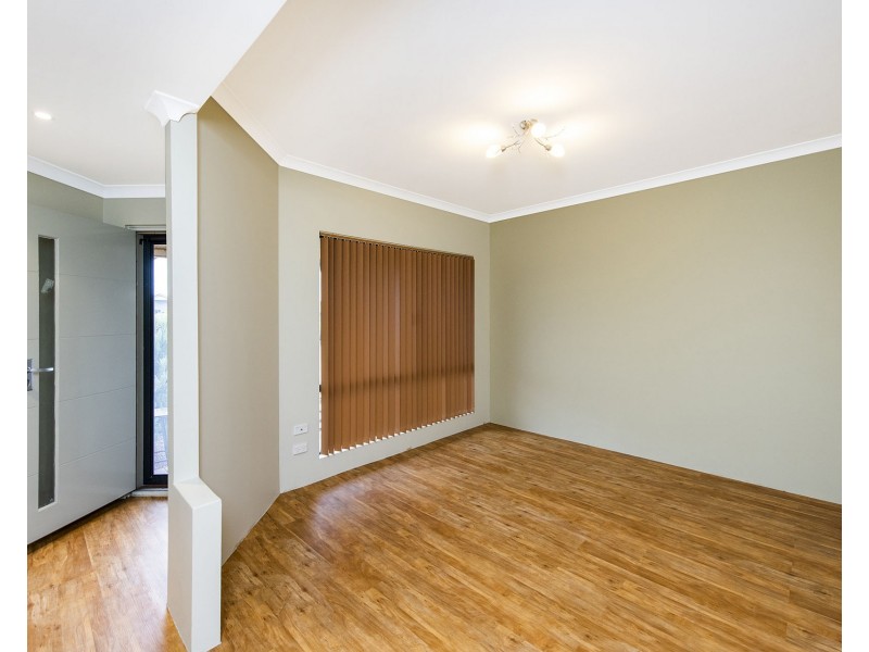 6 Carbine Loop, Millbridge WA 6232