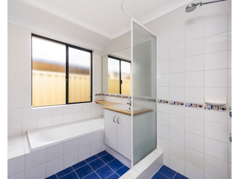 6 Carbine Loop, Millbridge WA 6232