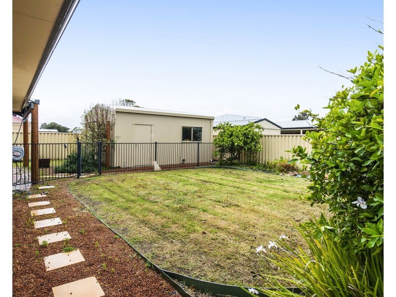 6 Carbine Loop, Millbridge WA 6232