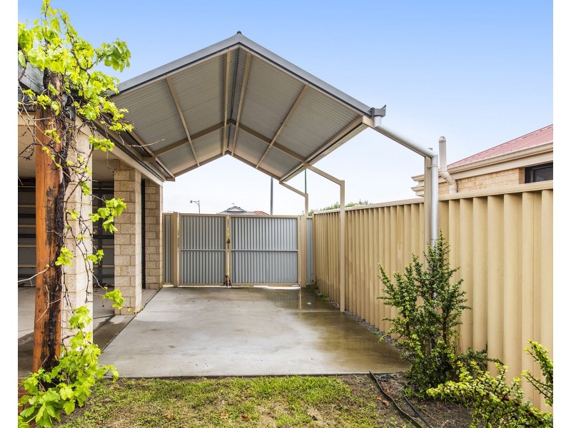 6 Carbine Loop, Millbridge WA 6232