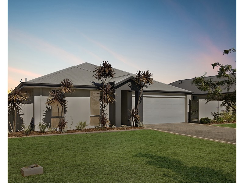 45 Swan Avenue, Millbridge WA 6232