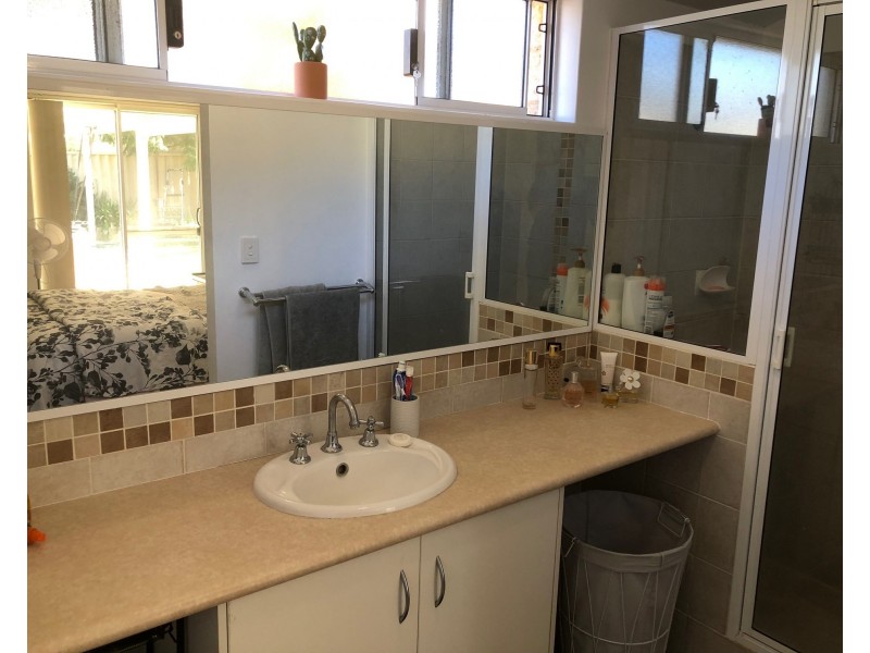45 Swan Avenue, Millbridge WA 6232
