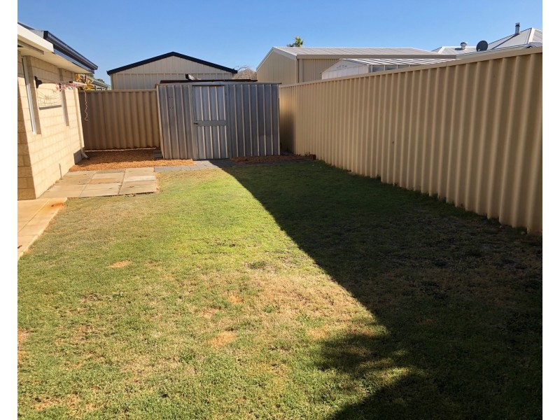 45 Swan Avenue, Millbridge WA 6232