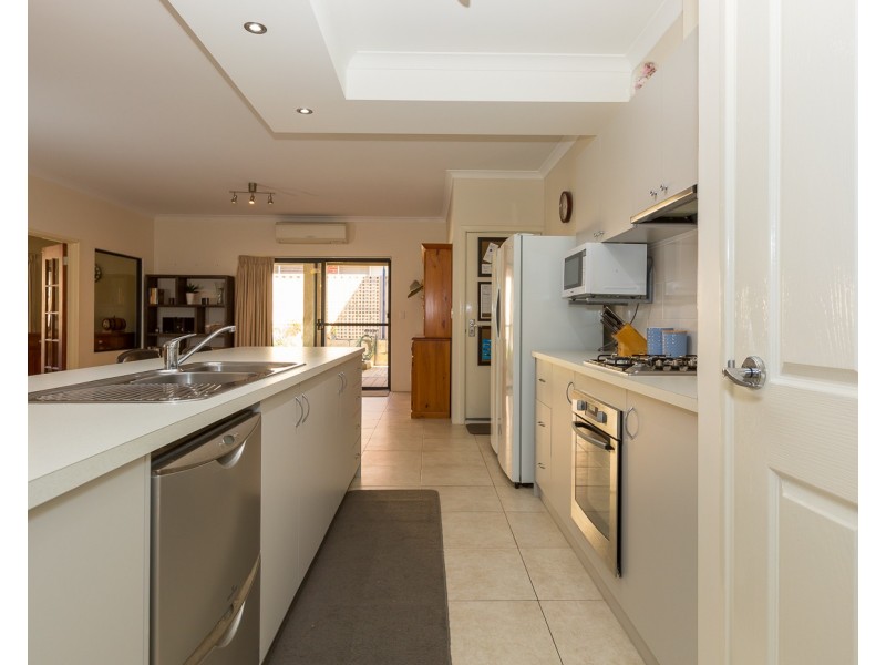 5 Batman Way, Dalyellup WA 6230