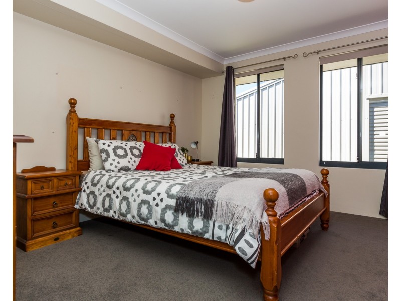 5 Batman Way, Dalyellup WA 6230