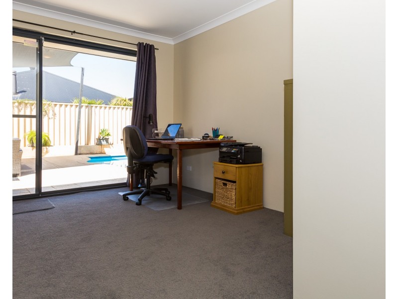 5 Batman Way, Dalyellup WA 6230