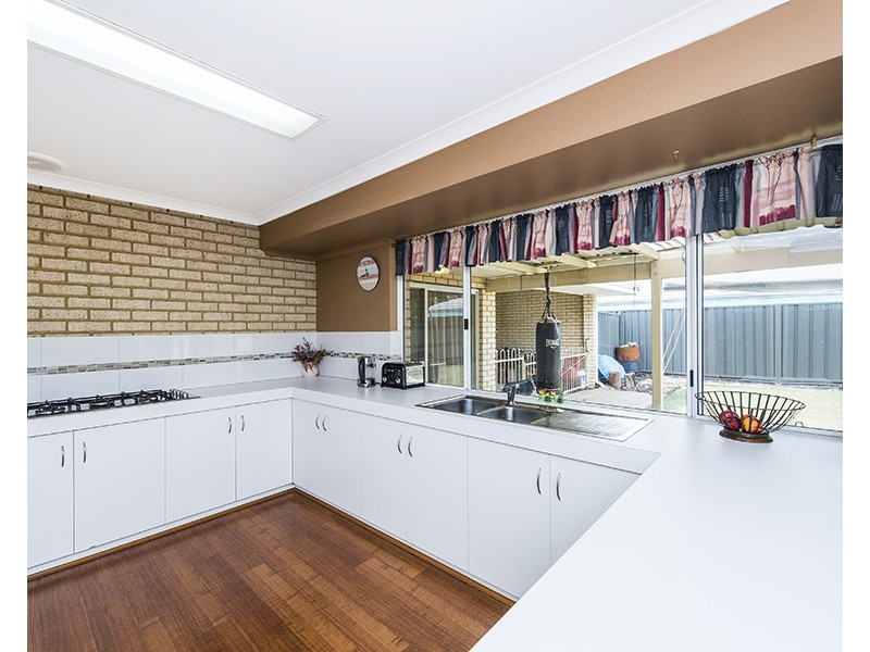 13 Claret Grove, Eaton WA 6232