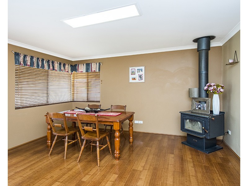 13 Claret Grove, Eaton WA 6232