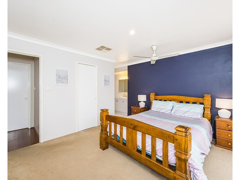 13 Claret Grove, Eaton WA 6232