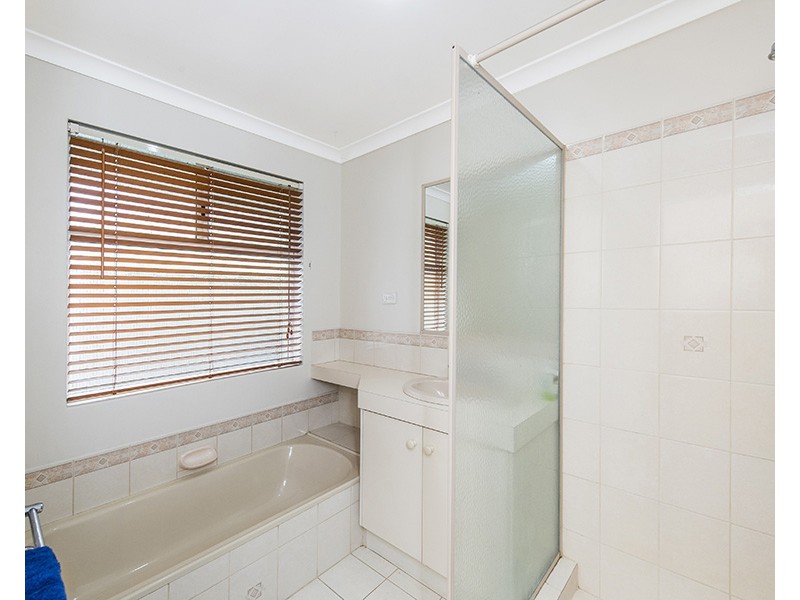 13 Claret Grove, Eaton WA 6232