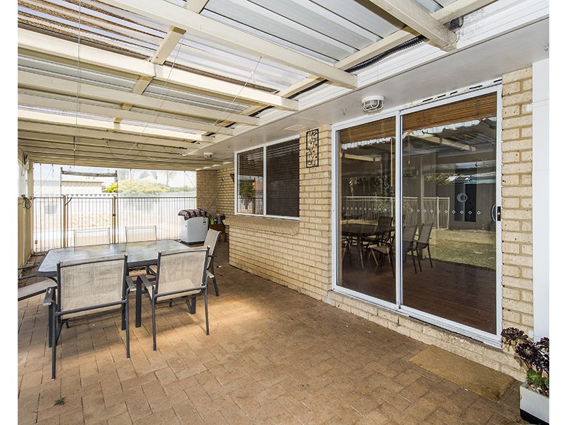 13 Claret Grove, Eaton WA 6232