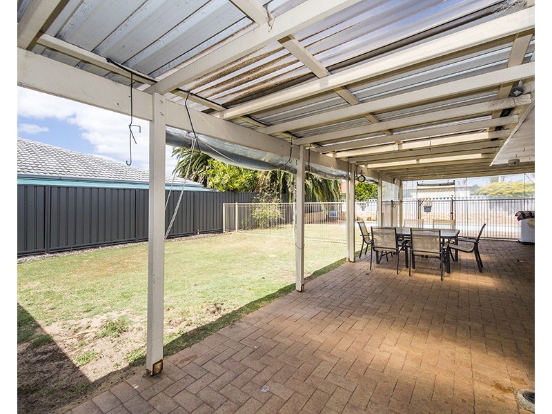 13 Claret Grove, Eaton WA 6232