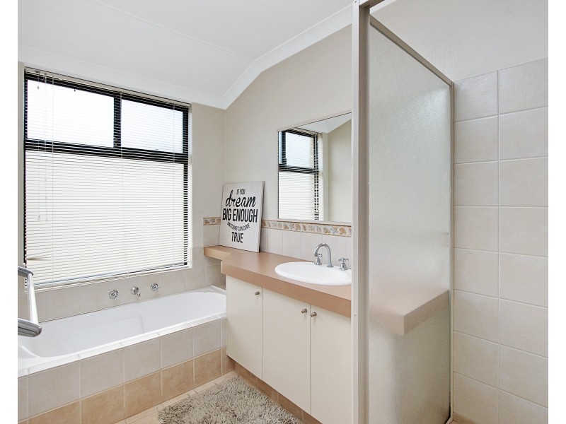 5 Timbermill Crescent, Broadwater WA 6280