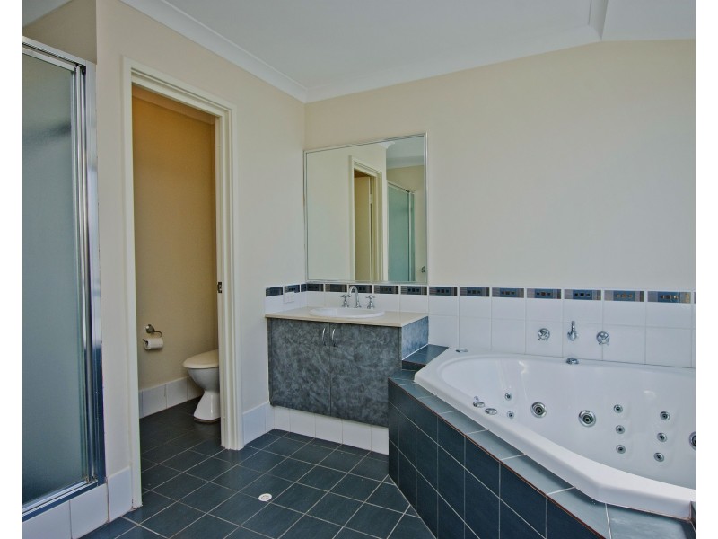 25 Kelston Way, Australind WA 6233