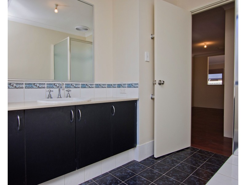 25 Kelston Way, Australind WA 6233