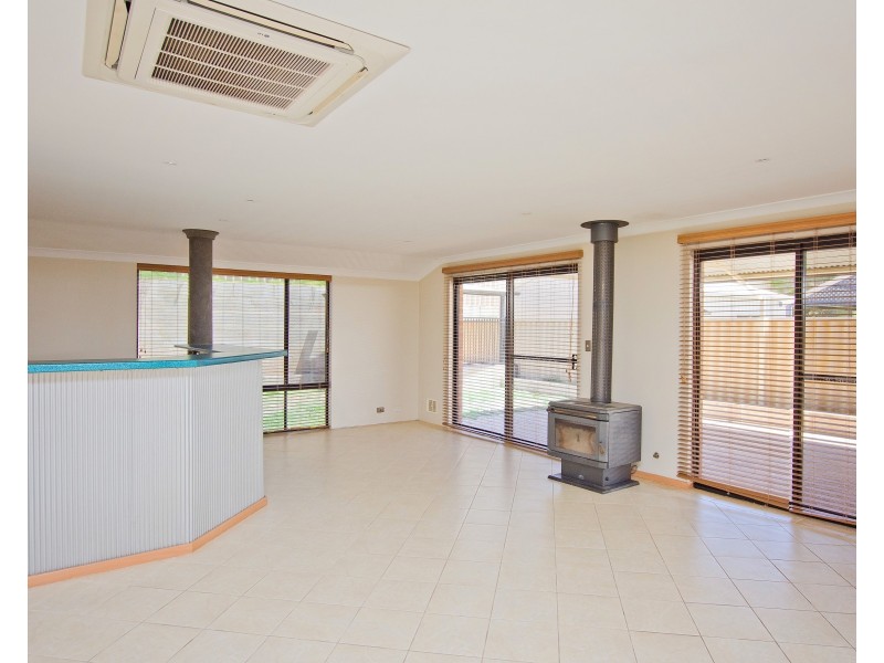 14 Dampier Street, Dalyellup WA 6230