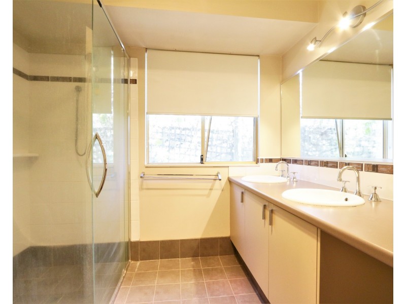 137 Pratt Road, Eaton WA 6232