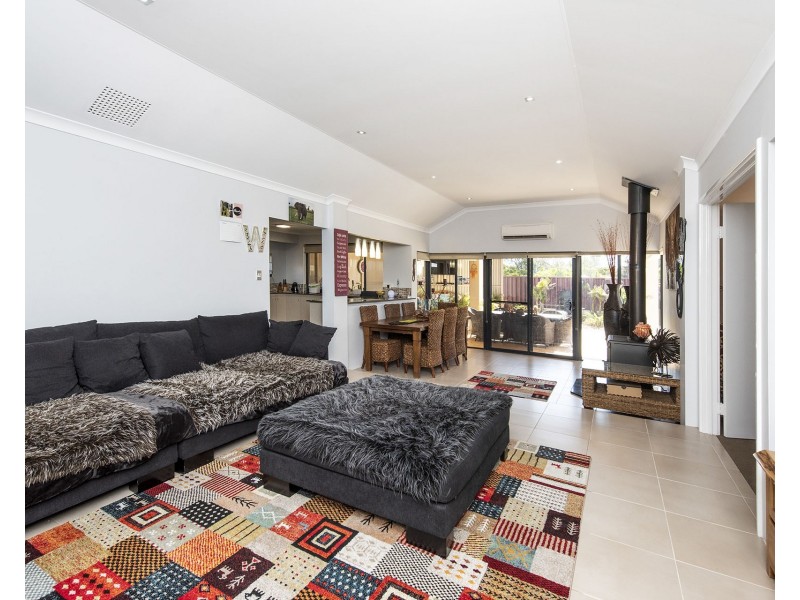 42 Nicolay Approach, Dalyellup WA 6230