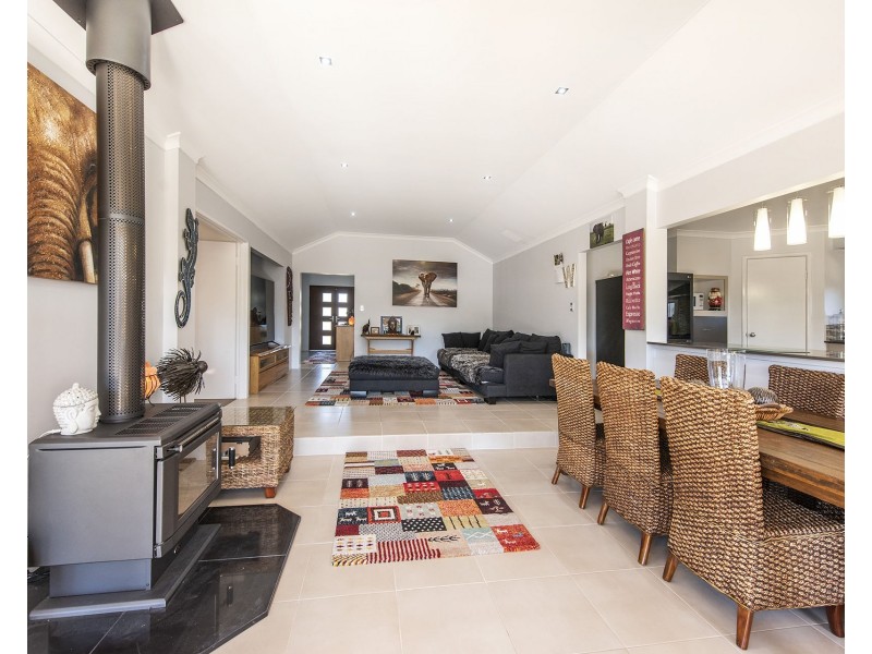 42 Nicolay Approach, Dalyellup WA 6230