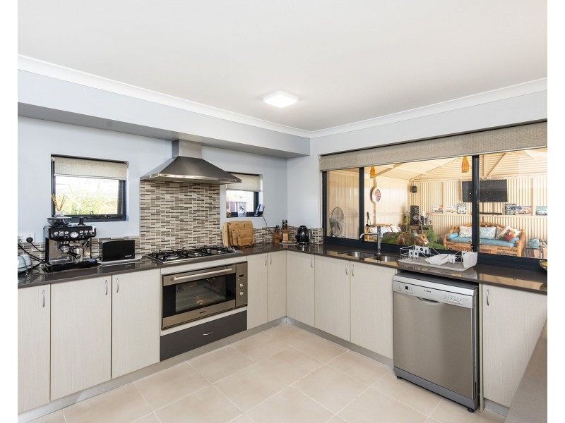 42 Nicolay Approach, Dalyellup WA 6230