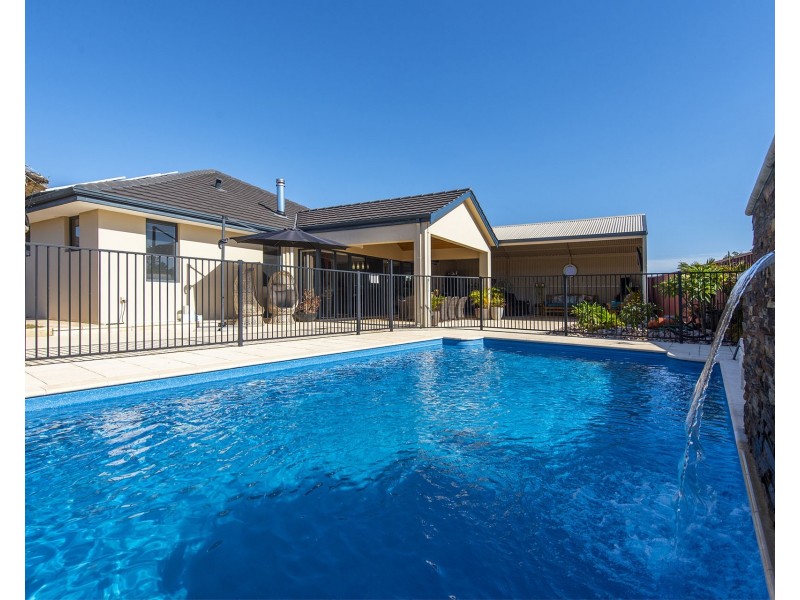 42 Nicolay Approach, Dalyellup WA 6230