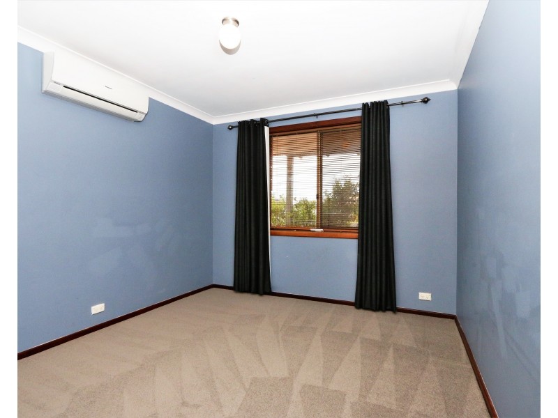 4 Warwick Place, Usher WA 6230