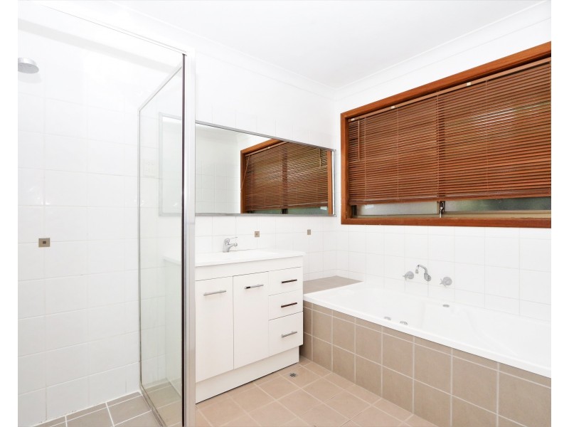 4 Warwick Place, Usher WA 6230