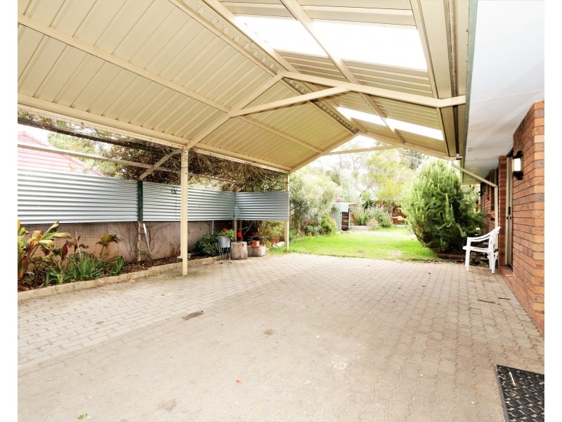 4 Warwick Place, Usher WA 6230