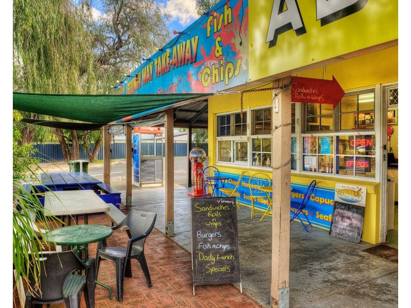 7 Caves Road, Abbey WA 6280