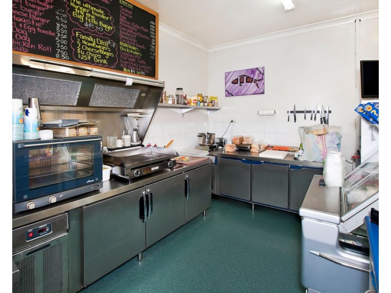 7 Caves Road, Abbey WA 6280