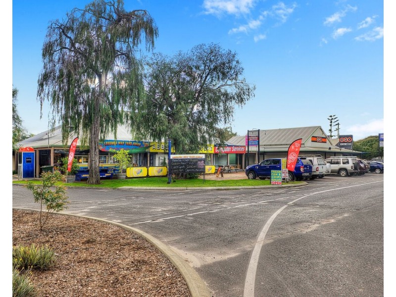 7 Caves Road, Abbey WA 6280