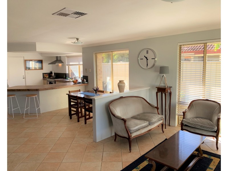 3 Woodside Way, Broadwater WA 6280