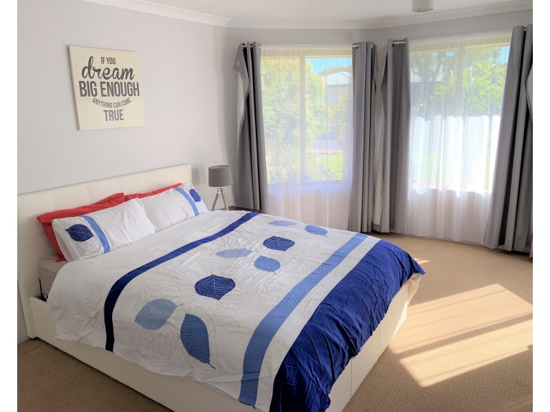 3 Woodside Way, Broadwater WA 6280