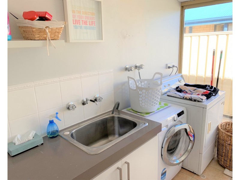 3 Woodside Way, Broadwater WA 6280