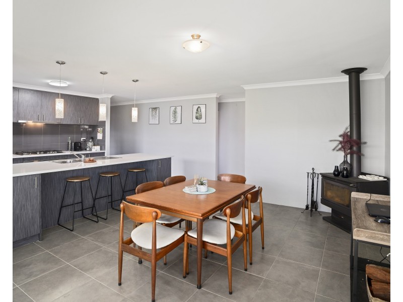 3 Massena Way, Yalyalup WA 6280