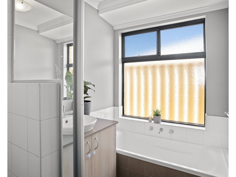 3 Massena Way, Yalyalup WA 6280